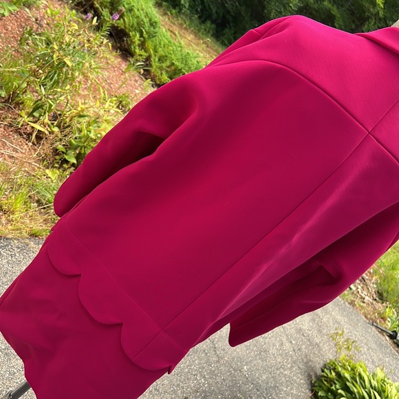 Kate spade Pink scalloped coat. - Picture 7 of 8